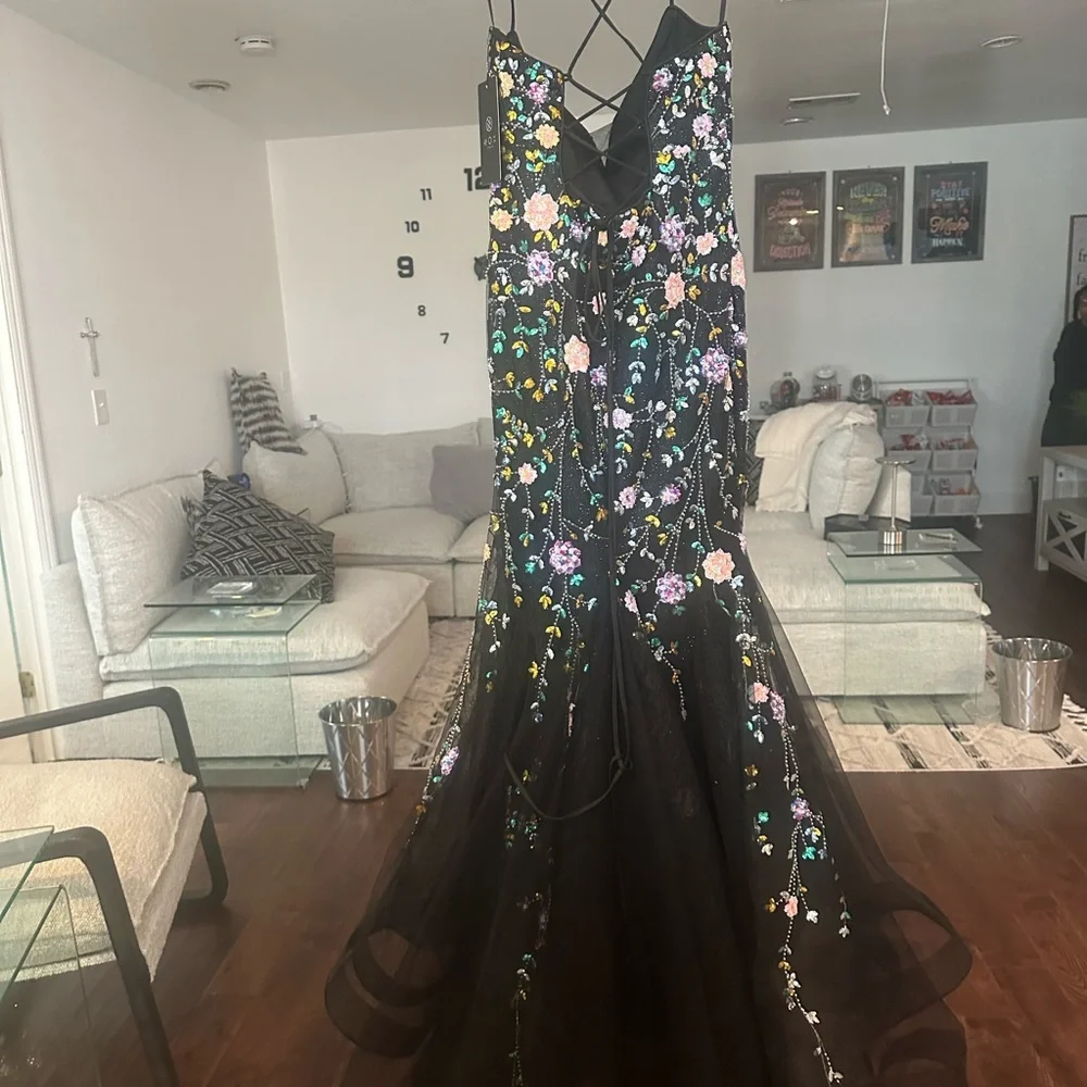 Beautiful, prom,wedding, or Prom dress. - Picture 8 of 14